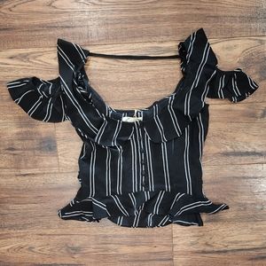 NWT Mia Joy Junior's Cropped Cold Shoulder Striped Short Sleeve Blouse Small